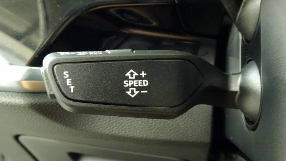 AUDI-Q3-35 TFSI 150 BUSINESS LINE S TRONIC 7