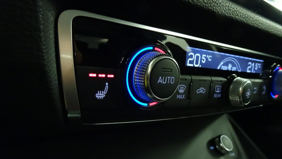 AUDI-Q3-35 TFSI 150 BUSINESS LINE S TRONIC 7