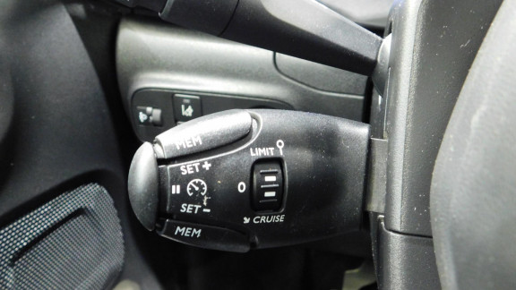 CITROEN-C3- 1.5 BlueHDi - 100 S&S  2016 BERLINE Shine PHASE 1