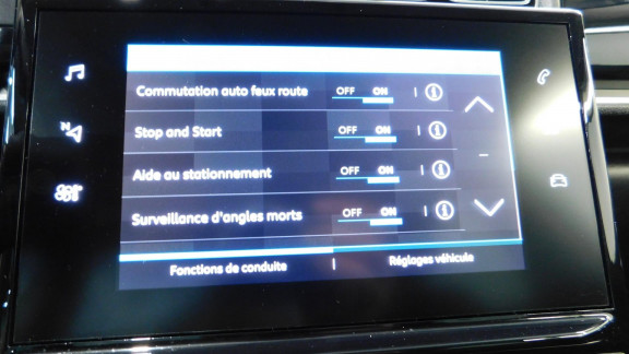 CITROEN-C3- 1.5 BlueHDi - 100 S&S  2016 BERLINE Shine PHASE 1