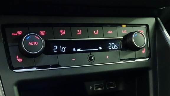 VOLKSWAGEN-POLO-2.0 TSI - 200CH GTI