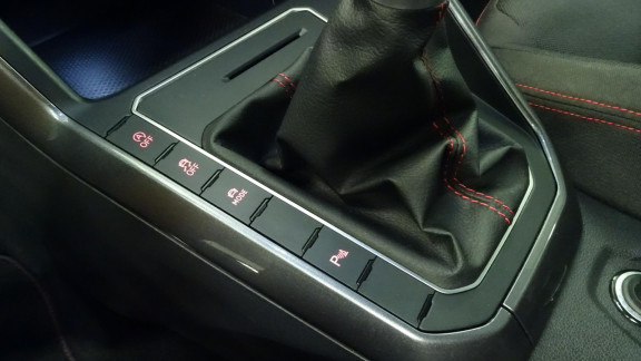 VOLKSWAGEN-POLO-2.0 TSI - 200CH GTI