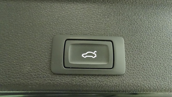 AUDI-A4- Avant 35 TDI 163CH S-tronic S line