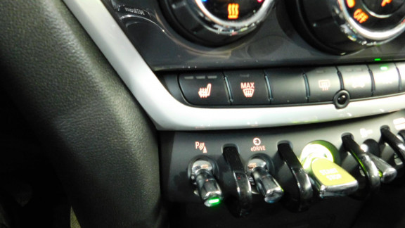 MINI-COUNTRYMAN-Mini 1.5 Hybride - 224 - BVA  F60 BERLINE Cooper SE e-All4 Chili PHASE 1
