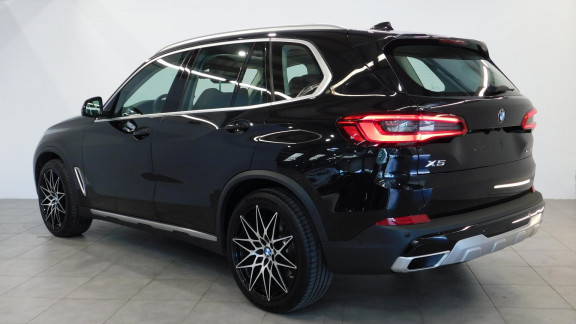 BMW-X5- xDrive 30d - BVA 5pl  G05 xLine 