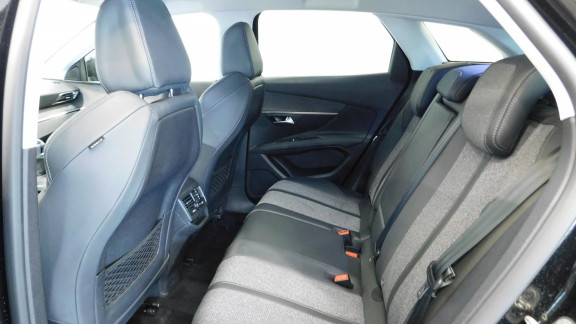 PEUGEOT-3008- 1.5 BlueHDi S&S - 130  II 2016 Active Business PHASE 1