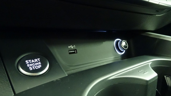 AUDI-A4- Avant 2.0 40 TDI - 190ch - BV S-tronic  AVANT Quattro S line