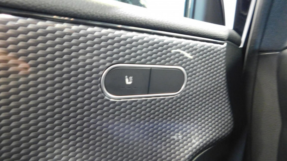 MERCEDES-CLASSE A-A 200 d - BV 8G-DCT  BERLINE 5P - BM 177 Progressive Line 