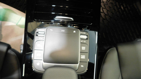 MERCEDES-CLASSE A-A 200 d - BV 8G-DCT  BERLINE 5P - BM 177 Progressive Line 