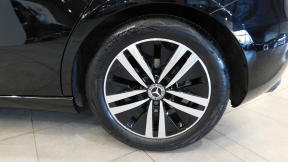 MERCEDES-CLASSE A-A 200 d - BV 8G-DCT  BERLINE 5P - BM 177 Progressive Line 