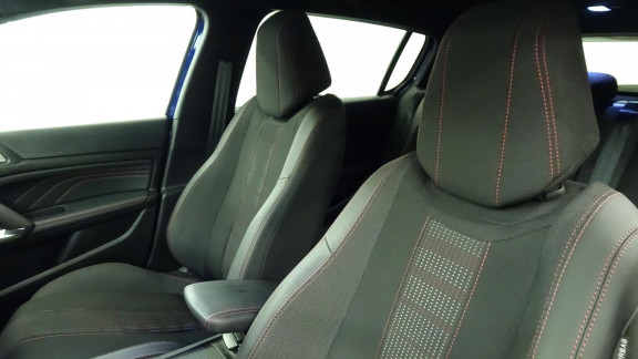 PEUGEOT-308- 1.5 BlueHDi S&S - 130CH EAT8 GT Line