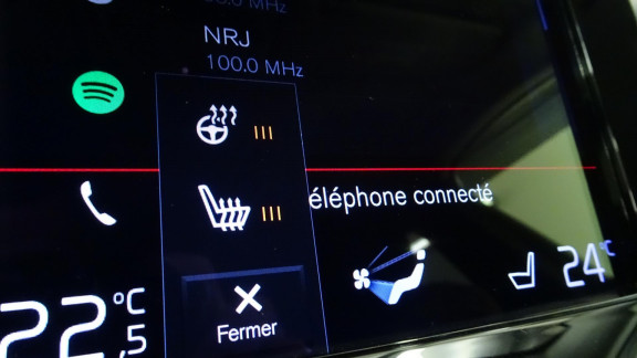 VOLVO-XC60- B4 Micro-Hybride Diesel - 197 - BVA Geartronic Momentum Business