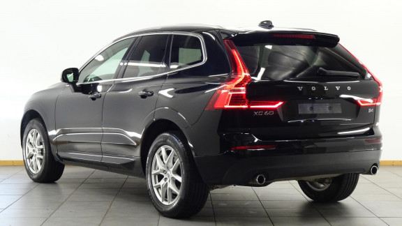 VOLVO-XC60- B4 Micro-Hybride Diesel - 197 - BVA Geartronic Momentum Business