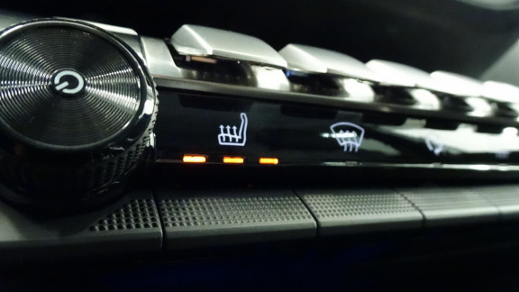 PEUGEOT-3008-Hybrid4 - 300ch - BV e-EAT8 Allure