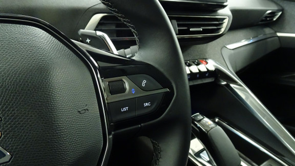 PEUGEOT-3008-Hybrid4 - 300ch - BV e-EAT8 Allure