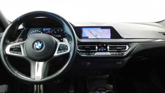 BMW-SERIE 1-135i xDrive - BVA Sport  BERLINE F40 M Performance 