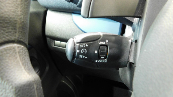 nouvelle-PEUGEOT-TRAVELLER-compact 2.0 BlueHDi - 180 S&S - BV EAT8  Urban