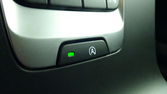 VOLVO-V40- T3 - 152CH Momentum PHASE 2