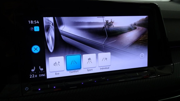 VOLKSWAGEN-GOLF-2.0 TDI SCR - 150ch - BV DSG 7  VIII R-Line 