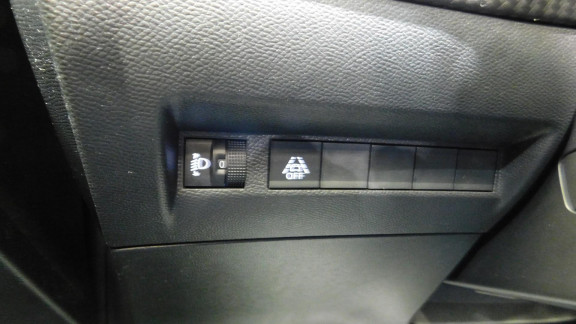 PEUGEOT-208- 1.2i PureTech 12V S&S - 75  II 2019 BERLINE Active 