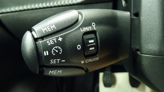 PEUGEOT-208- 1.5 BlueHDi S&S - 100ch - Active 