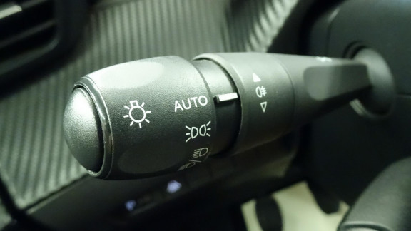 PEUGEOT-208- 1.5 BlueHDi S&S - 100ch - Active 