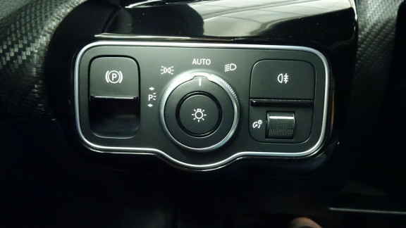 MERCEDES-CLASSE A-A 180 d - BV 7G-DCT - 177 Progressive Line 