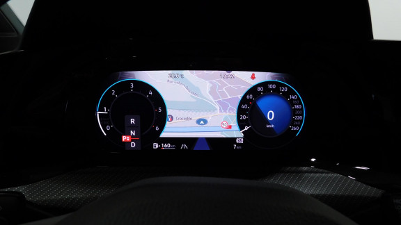 VOLKSWAGEN-GOLF-2.0 TDI SCR - 150 - BV DSG 7  VIII BERLINE R-Line 