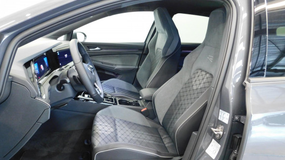 VOLKSWAGEN-GOLF-2.0 TDI SCR - 150 - BV DSG 7  VIII BERLINE R-Line 