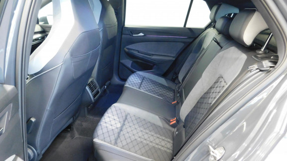 VOLKSWAGEN-GOLF-2.0 TDI SCR - 150 - BV DSG 7  VIII BERLINE R-Line 