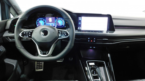 VOLKSWAGEN-GOLF-2.0 TDI SCR - 150 - BV DSG 7  VIII BERLINE R-Line 