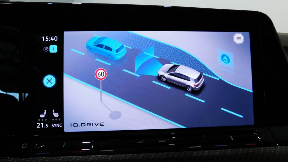 VOLKSWAGEN-GOLF-2.0 TDI SCR - 150 - BV DSG 7  VIII BERLINE R-Line 