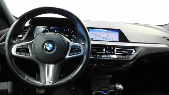 BMW-SERIE 1-118d  BERLINE F40 M Sport 