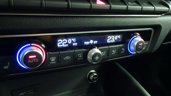 AUDI-A3 SPORTBACK-35 TFSI CoD -150 - BV S-Tronic 7 Sport