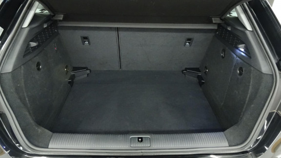 AUDI-A3 SPORTBACK-35 TFSI CoD -150 - BV S-Tronic 7 Sport