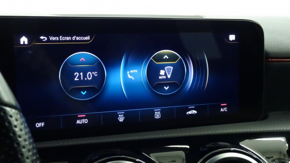 MERCEDES-CLASSE A-A 180 d AMG Line 