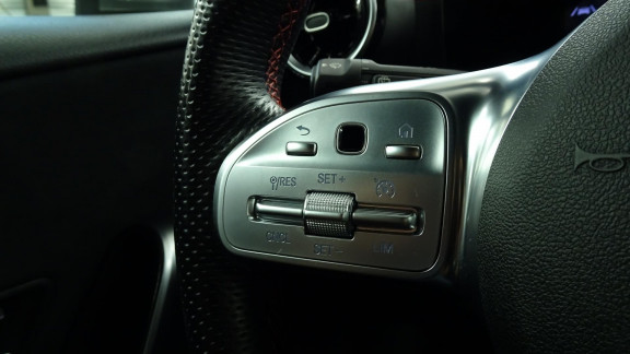 MERCEDES-CLASSE A-A 180 d AMG Line 