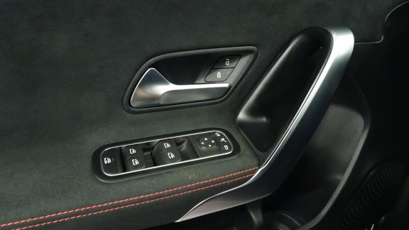 MERCEDES-CLASSE A-A 180 d AMG Line 