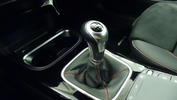 MERCEDES-CLASSE A-A 180 d AMG Line 