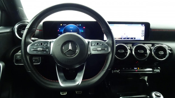MERCEDES-CLASSE A-A 180 d AMG Line 