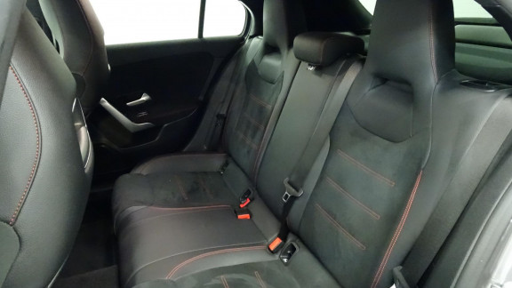 MERCEDES-CLASSE A-A 180 d AMG Line 