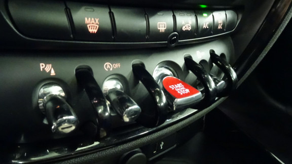 nouvelle-MINI-CLUBMAN-2.0i - 178 - BVR  Cooper S KNIGHTSBRIDGE