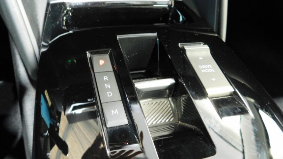 CITROEN-C4- 1.2i PureTech 12V - 130 S&S - BV EAT 8  2020 BERLINE Feel 