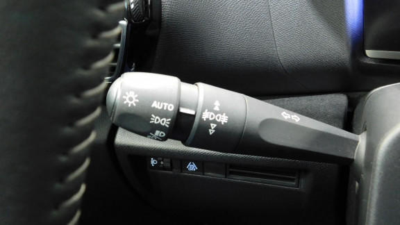 CITROEN-C4- 1.2i PureTech 12V - 130 S&S - BV EAT 8  2020 BERLINE Feel 