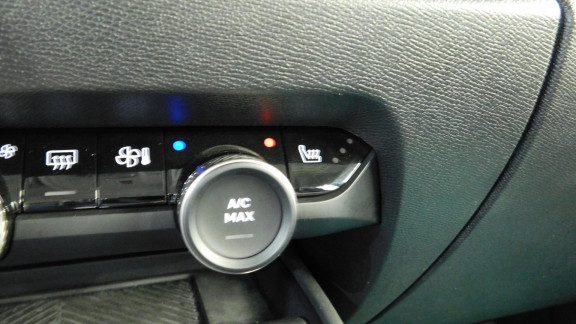 CITROEN-C4- 1.2i PureTech 12V - 130 S&S - BV EAT 8  2020 BERLINE Feel 