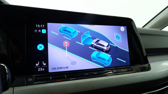 VOLKSWAGEN-GOLF-2.0 TDI SCR - 115 - BV DSG 7  VIII BERLINE Life Business 