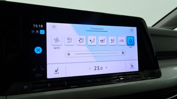 VOLKSWAGEN-GOLF-2.0 TDI SCR - 115 - BV DSG 7  VIII BERLINE Life Business 