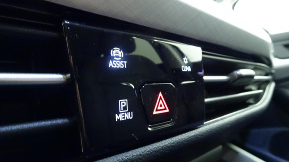 VOLKSWAGEN-GOLF-2.0 TDI SCR - 115 - BV DSG 7  VIII BERLINE Life Business 