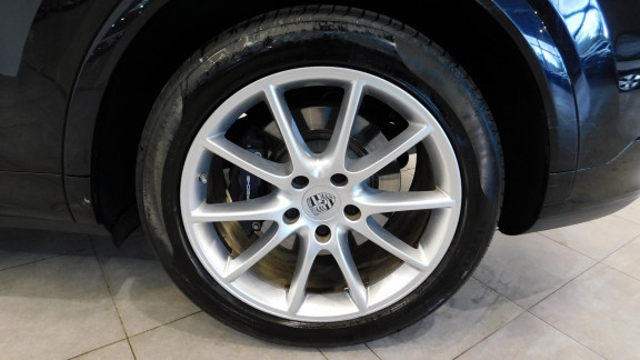 PORSCHE-CAYENNE-3.0i V6 - 462 - BVA Tiptronic S - Start&Stop  2017 E-Hybrid 