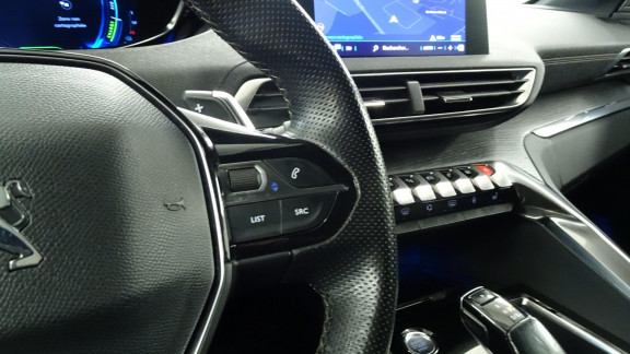 PEUGEOT-3008- Hybrid - 225 - BV e-EAT8 GT